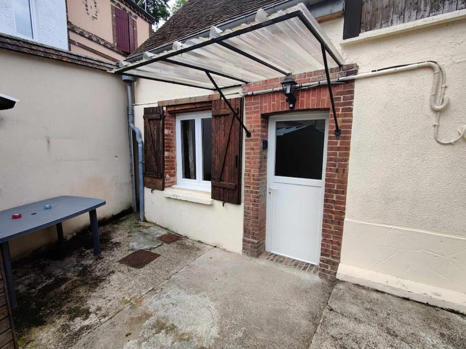 La Petite Falaise, Maison Avec Cour Dreux Centre 外观 照片